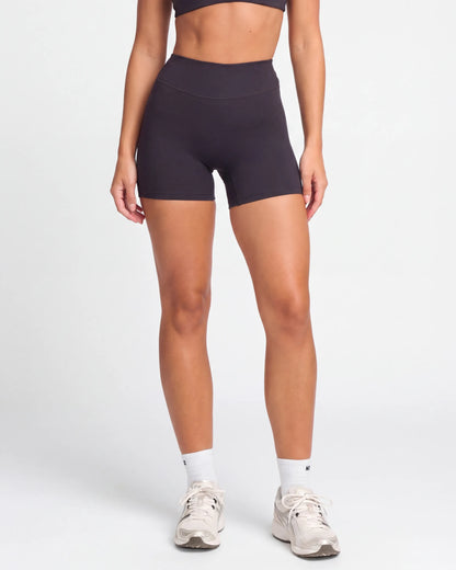 Celeste Invisible Scrunch Shorts 4"